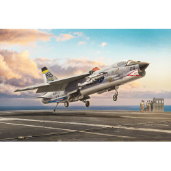 MODELO 1:72 F-8E CRUSADER